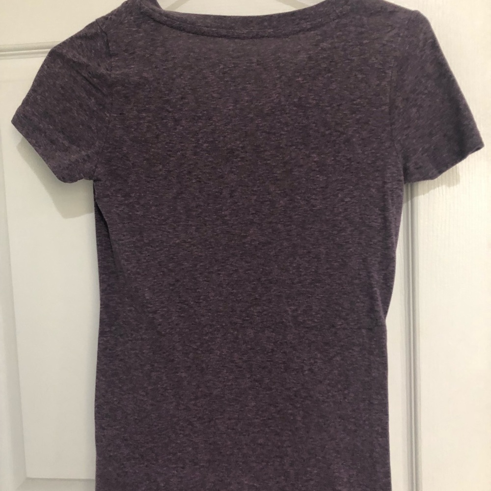 V neck - Picture 3 of 3